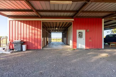 1050 County Road 129 #B, Taylor, TX 76574 - Photo 26