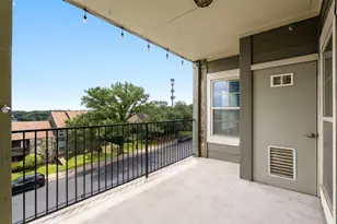 6810 Deatonhill Dr, Austin, TX 78745 - Photo 18