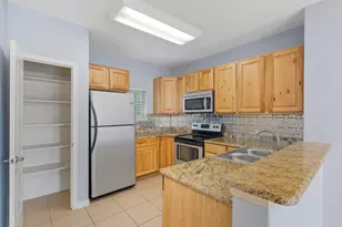 6810 Deatonhill Dr, Austin, TX 78745 - Photo 6