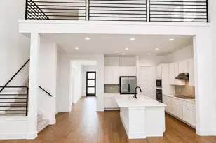 712 Pinnacle View Dr, Georgetown, TX 78628 - Photo 2