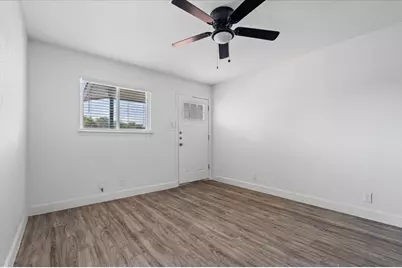 1304 Falcon Cove #B, Austin, TX 78745 - Photo 6