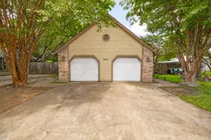 9906 Parliament House Rd, Austin, TX 78729 - Photo 2