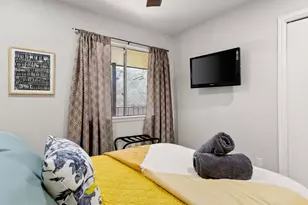 5400 S Alexis Cove S, Austin, TX 78741 - Photo 24