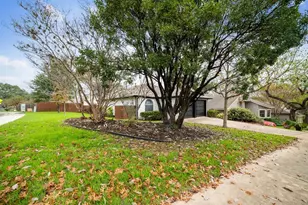 5400 S Alexis Cove S, Austin, TX 78741 - Photo 34