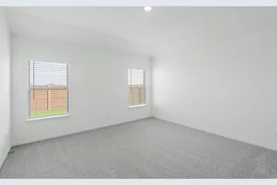 213 W Luna Blue Lane, Jarrell, TX 76537 - Photo 4