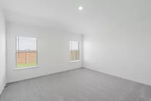 213 W Luna Blue Ln, Jarrell, TX 76537 - Photo 4