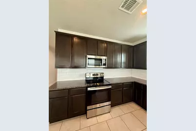212 Lake Placid Run, Elgin, TX 78621 - Photo 6