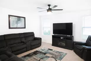 609 Marty Allen Loop, Jarrell, TX 76537 - Photo 10