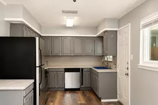 2804 Catalina Dr, Austin, TX 78741 - Photo 4