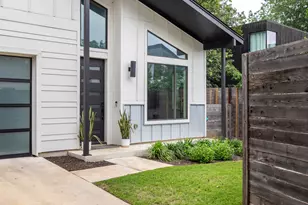 2909 E 3rd St, Austin, TX 78702 - Photo 24