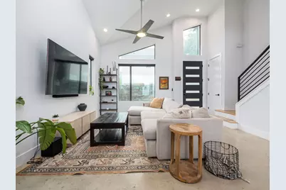 2909 E 3rd Street #2, Austin, TX 78702 - Photo 2