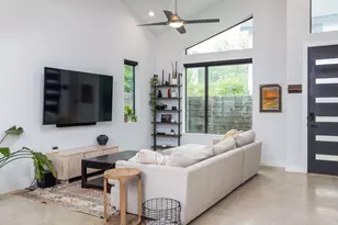2909 E 3rd St, Austin, TX 78702 - Photo 10