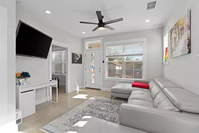 1809 Chestnut Avenue #2, Austin, TX 78702 - Photo 2