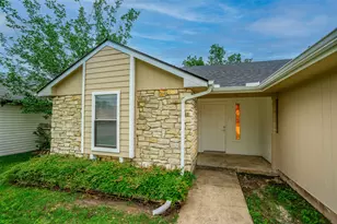 16405 Edgemere Dr, Pflugerville, TX 78660 - Photo 2