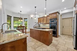 402 Zephyr St, Lakeway, TX 78734 - Photo 16