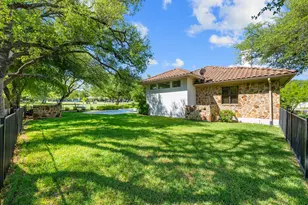 402 Zephyr St, Lakeway, TX 78734 - Photo 32