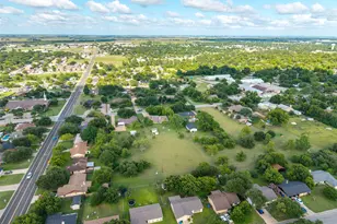 2707 North Dr, Taylor, TX 76574 - Photo 26