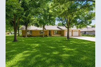2707 North Drive, Taylor, TX 76574 - Photo 1