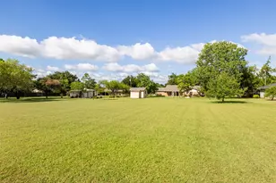 2707 North Dr, Taylor, TX 76574 - Photo 16