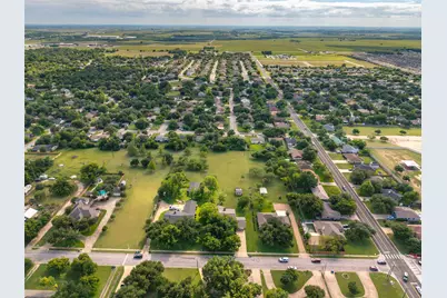 2707 North Drive, Taylor, TX 76574 - Photo 24