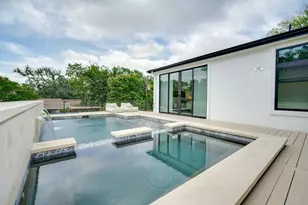 2415 McCall Rd, Austin, TX 78703 - Photo 34