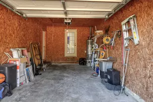 509 N Hill St, Caldwell, TX 77836 - Photo 24