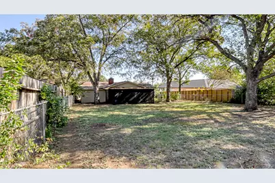 509 N Hill Street, Caldwell, TX 77836 - Photo 34