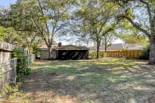 509 N Hill St, Caldwell, TX 77836 - Photo 34