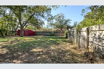 509 N Hill Street, Caldwell, TX 77836 - Photo 32