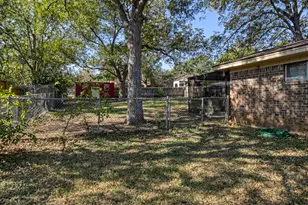 509 N Hill St, Caldwell, TX 77836 - Photo 28