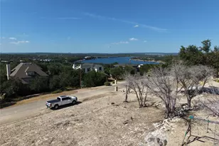 403 Sinclair Dr, Briarcliff, TX 78669 - Photo 2
