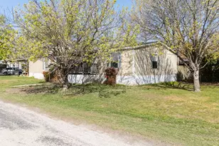 209 E Sheldon Ave, Thrall, TX 76578 - Photo 20