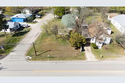 209 E Sheldon Avenue, Thrall, TX 76578 - Photo 14