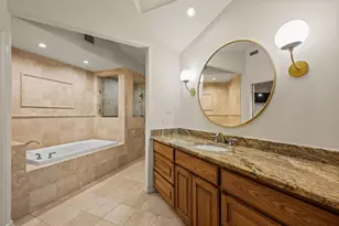 1005 Challenger, Lakeway, TX 78734 - Photo 16