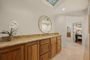 1005 Challenger, Lakeway, TX 78734 - Photo 18