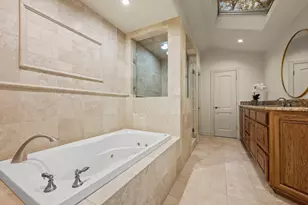 1005 Challenger, Lakeway, TX 78734 - Photo 18