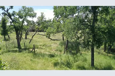 3215 County Road 305, Jarrell, TX 76537 - Photo 14