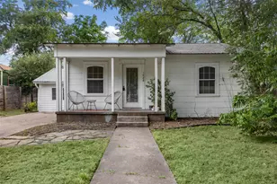 1028 E 43rd St, Austin, TX 78751 - Photo 2