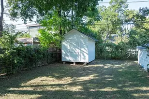 1028 E 43rd St, Austin, TX 78751 - Photo 22