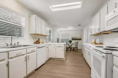 903 Creekmont Drive, Round Rock, TX 78681 - Photo 8