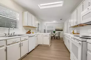 903 Creekmont Dr, Round Rock, TX 78681 - Photo 8