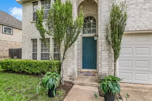 903 Creekmont Dr, Round Rock, TX 78681 - Photo 2