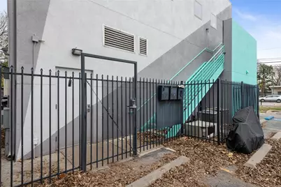 2601 E 7th Street #203, Austin, TX 78702 - Photo 24