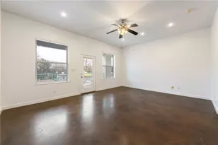 2601 E 7th St, Austin, TX 78702 - Photo 10