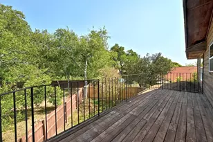 1904 Cedar Ridge Dr, Austin, TX 78741 - Photo 32