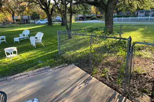 1305 E Main St, Round Rock, TX 78664 - Photo 14