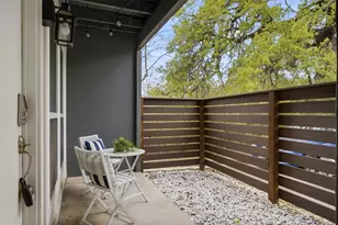 1509 W 39 1/2 St, Austin, TX 78756 - Photo 2