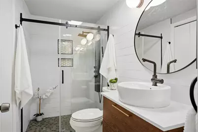 1509 W 39 1/2 Street #108, Austin, TX 78756 - Photo 8