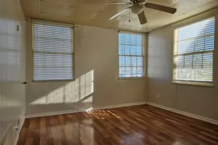 501 N Burnet St, Manor, TX 78653 - Photo 24