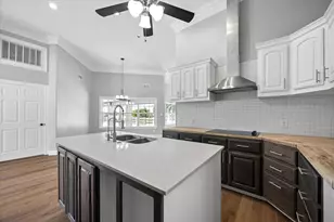 321 Quarry Springs Dr, San Marcos, TX 78666 - Photo 6